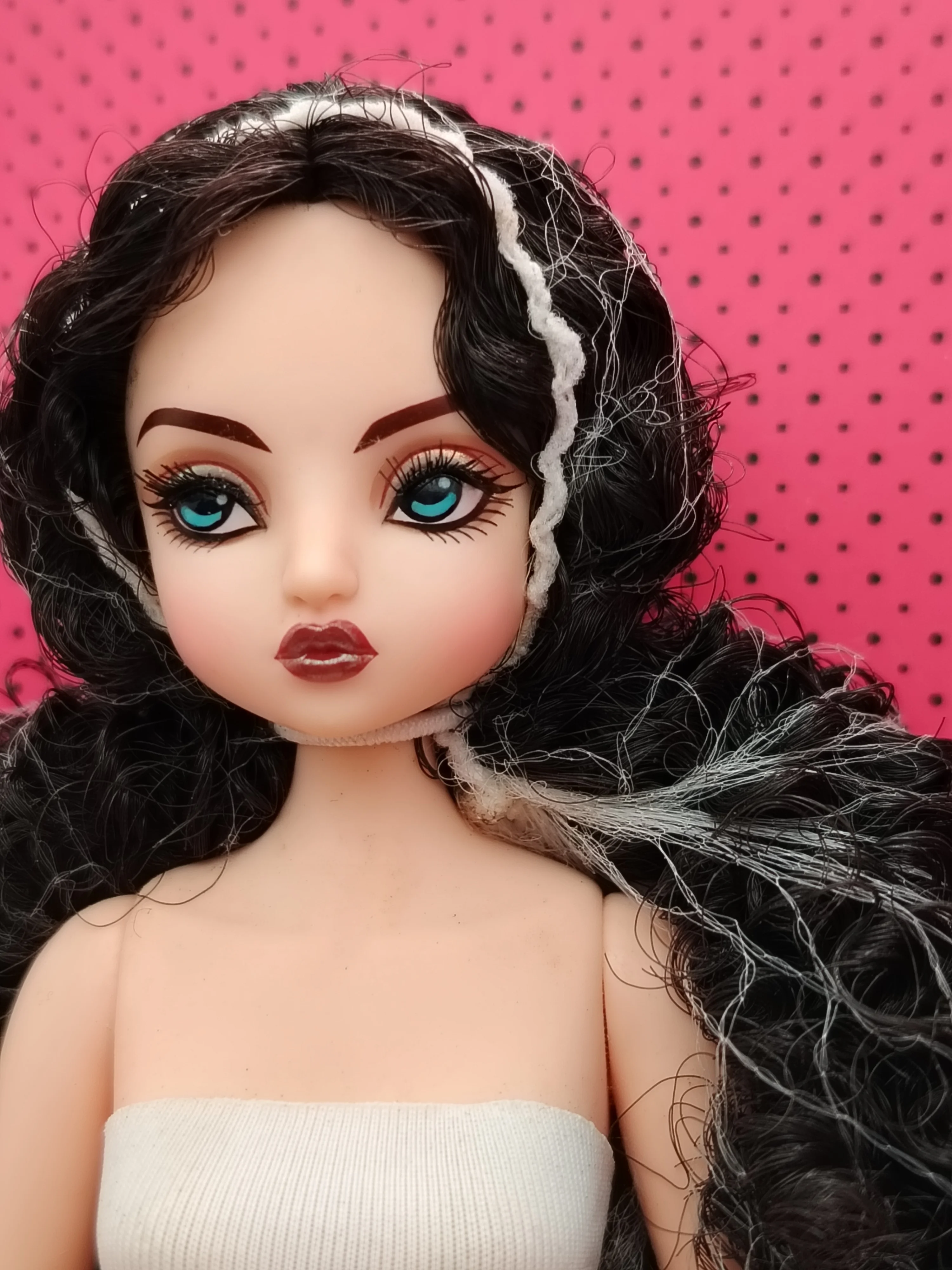 Fashion Cute Super Mico Collectible Girl Doll 1/6 Scale with Black Hair And Outfit Set