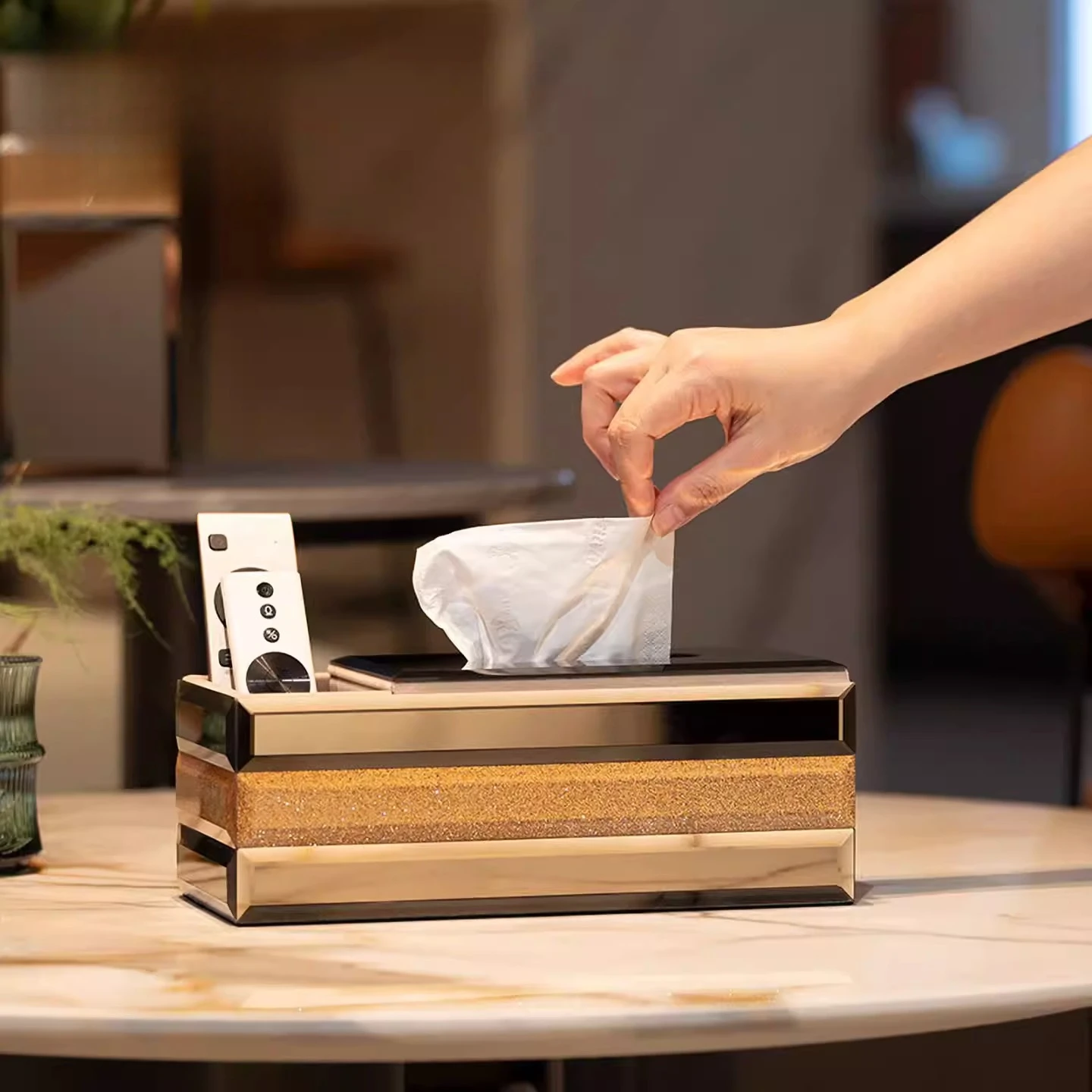High-end light luxury tissue box, home living room coffee table, napkin drawer box, modern high-end tissue storage box