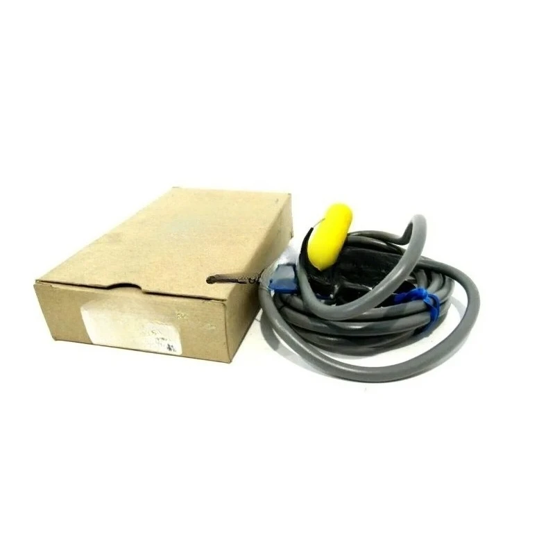 S18AW3D Diffuse  Range: 100 mm; Input: 20-250 V ac  Output: SPST Solid-state Light Operate  2 m (6.5 ft) Cable