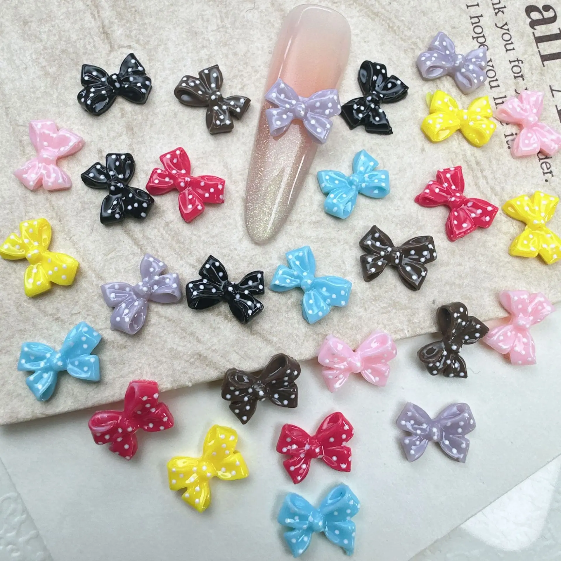 Nail Art Queen - 100 шт./упак. 8 × 11 мм