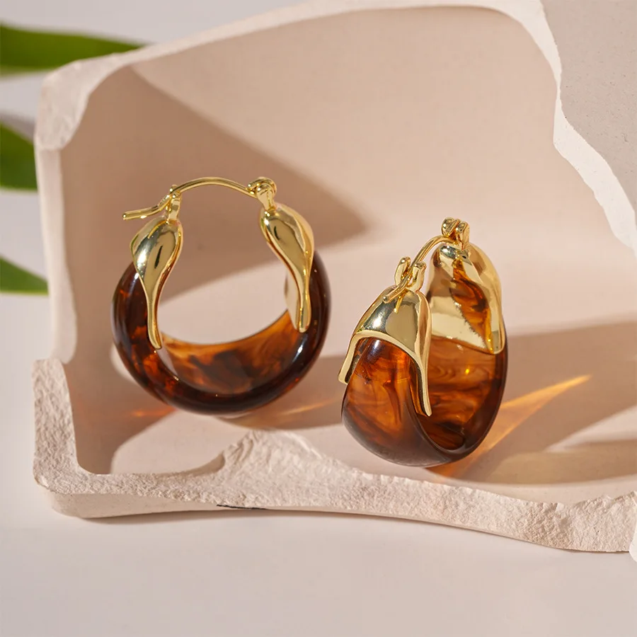 

Retro Amber Color U-shaped Basket Hoop Earrings for Women Simple Fashion Gold Plated Irregular Geometric Earring Jewelry Party