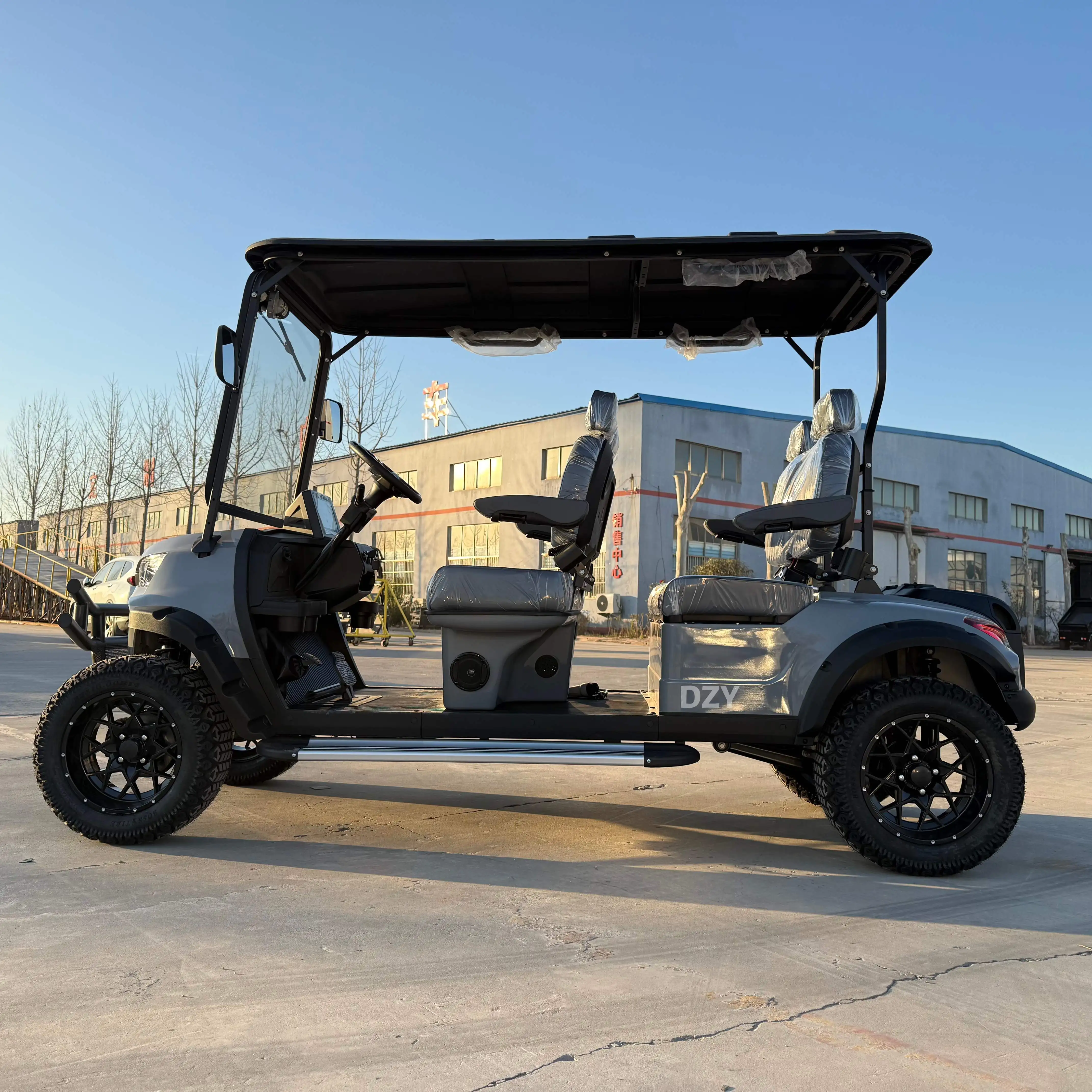 عربة جولف ذات تعليق مستقل 4 ركاب كهربائية لمشاهدة معالم المدينة متعددة الأغراض عربة أطفال قانونية على الطريق #3