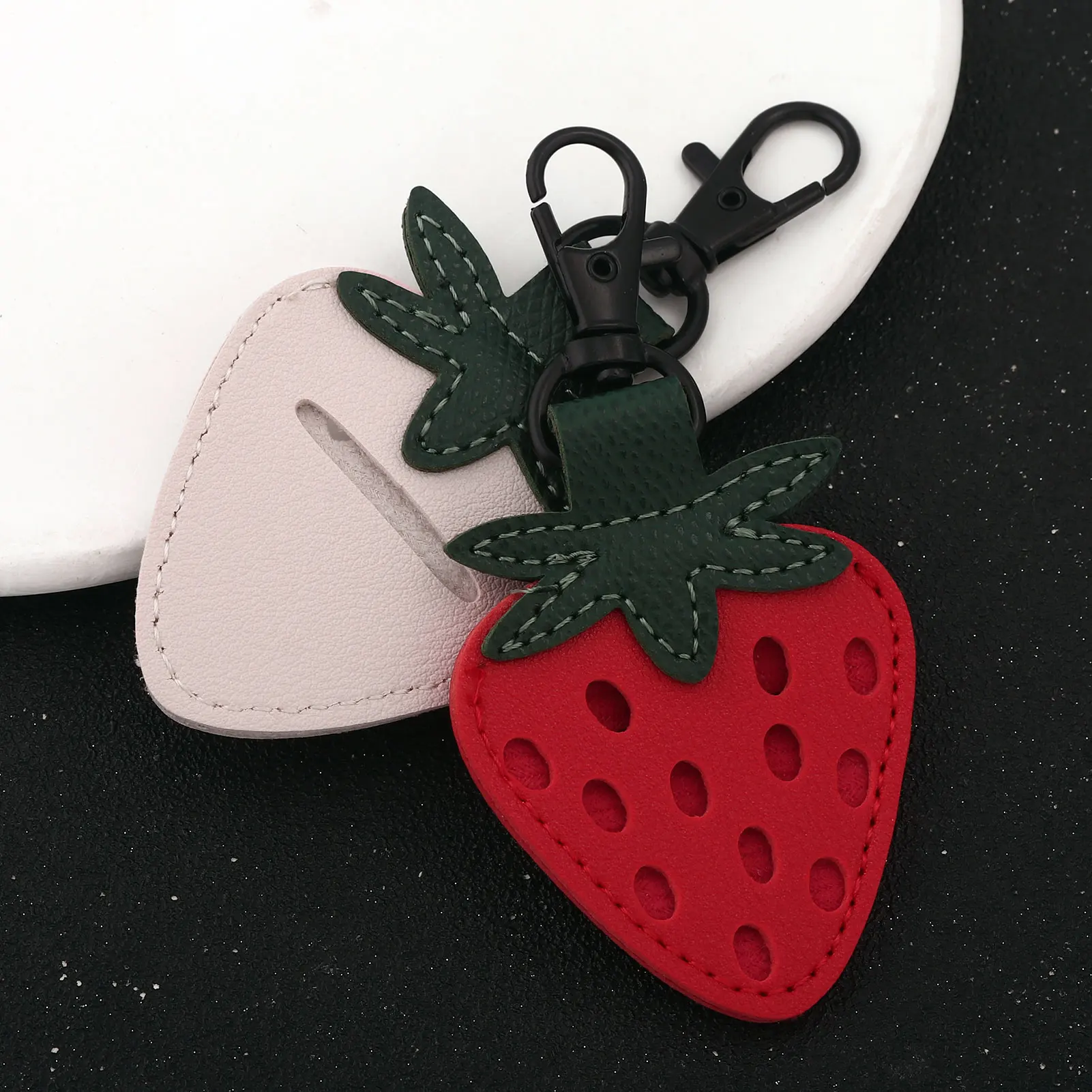 Leather Cute Strawberry Keychain Pendant Creative PU Access Card Holder Key Bag Coin Badge Storage Key Bag