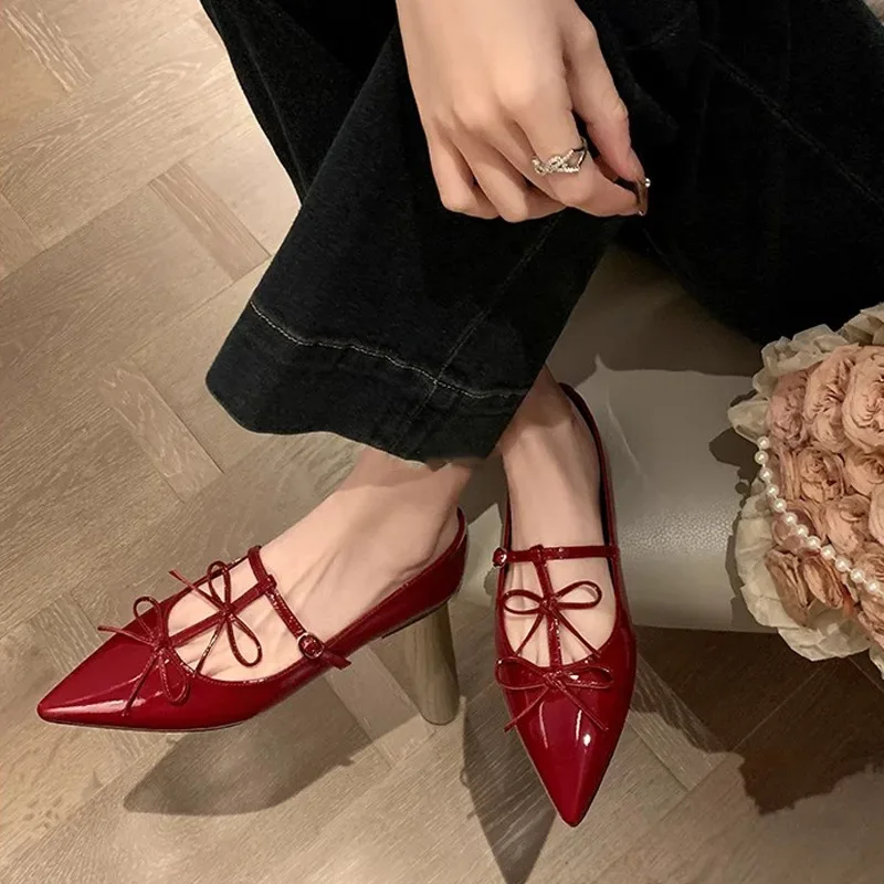 

2025 T-strap Pointed Toe Flats Shoes Women Bowtie Buckle Strap PU Leather Elegant Red Mary Janes Shoes Ladies Party Black Pumps