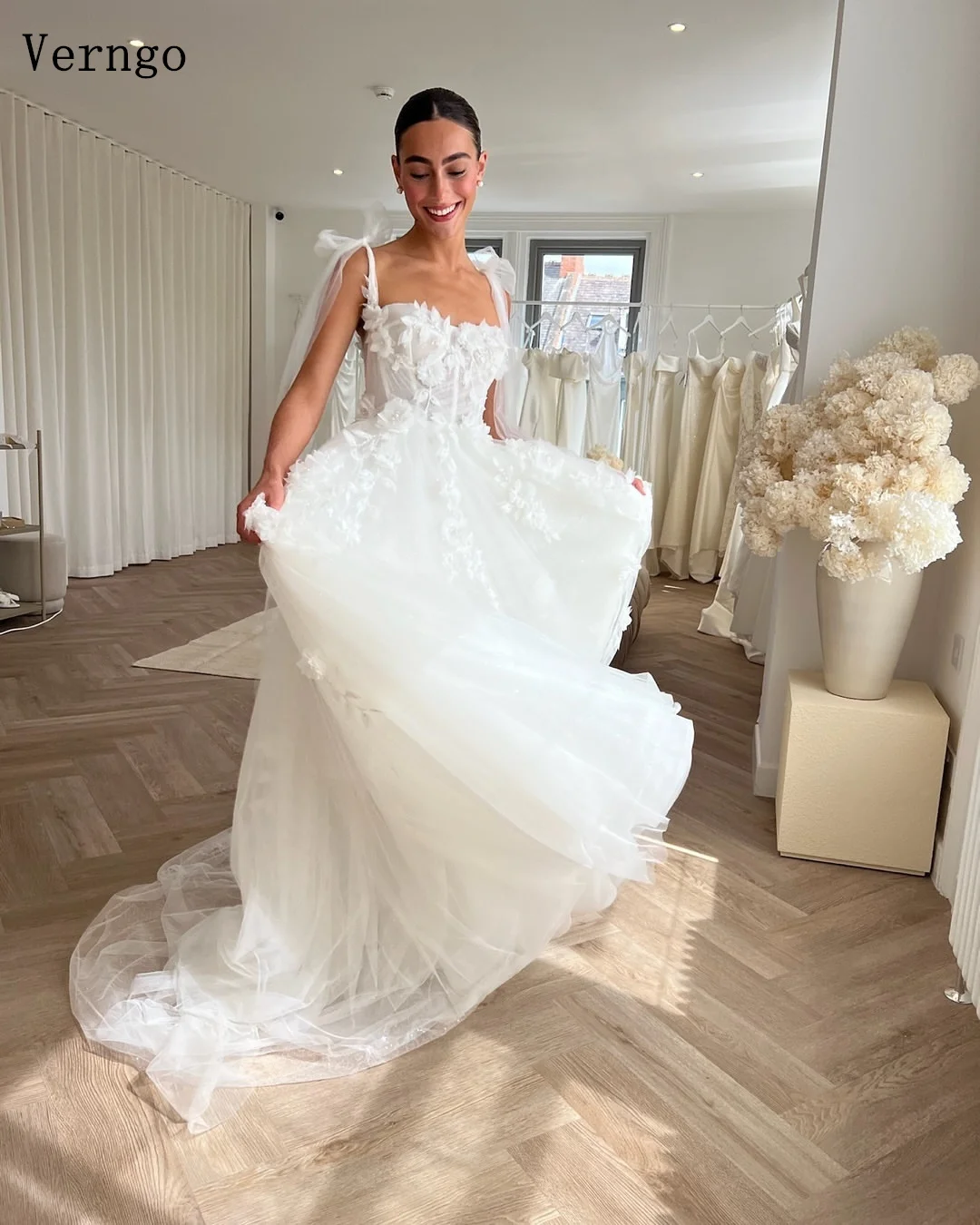 Verngo apliques vestido de novia de tul marfil tirantes espagueti una línea vestidos de novia clásico Maxi vestido de novia Formal personalizado