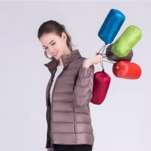 Chaqueta de talla grande 5XL 6XL 7XL con cuello Vertical para mujer, chaqueta de plumón ajustada y cálida portátil ultraligera para mujer 2024
