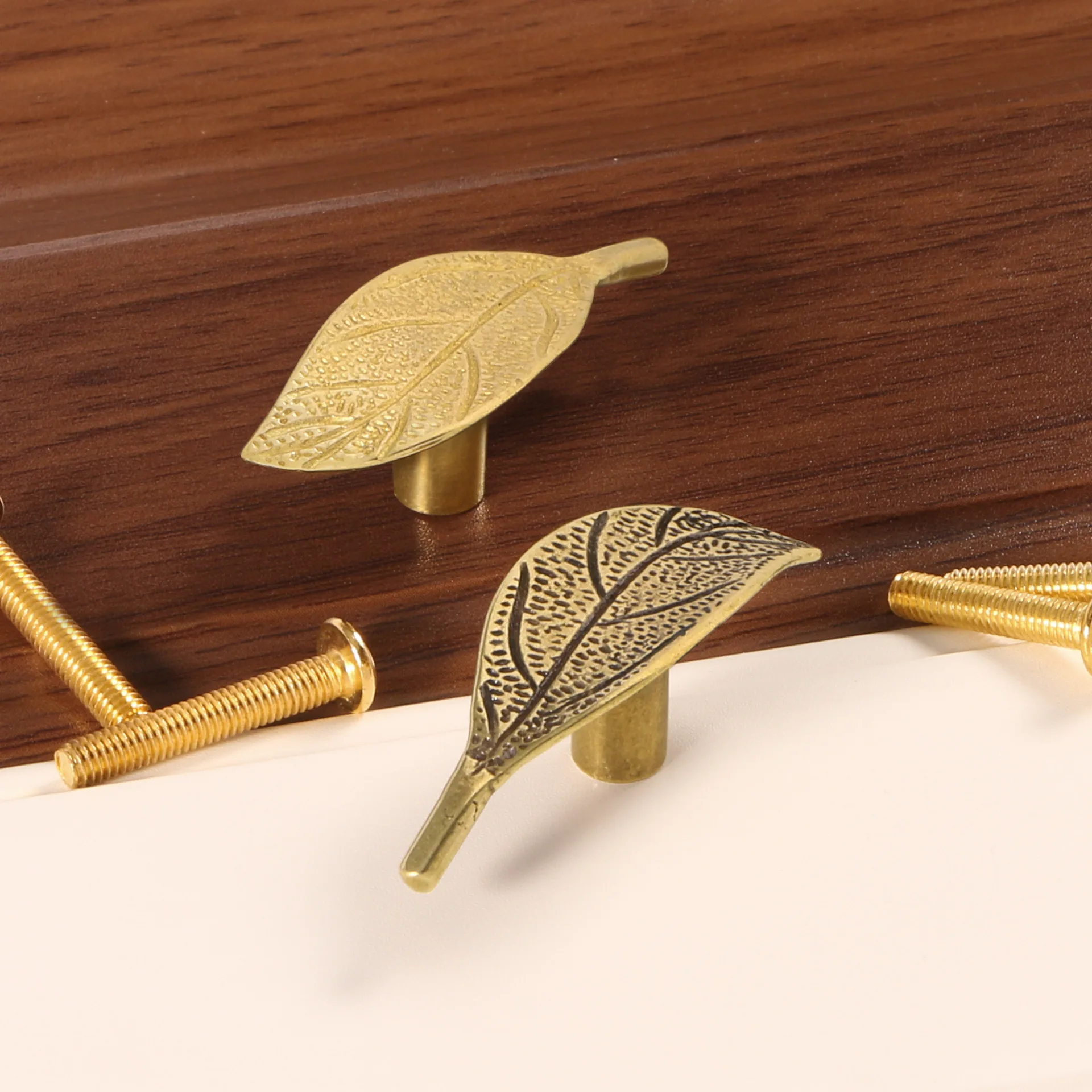 Retro A Leaf Drawer Handle Brass Decor Cupboard Wardrobe Closet Pulls Creative Furniture Handle DIY