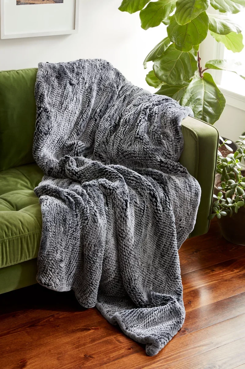 Luksusowe koce 52X72 cali Rex Rabbit Blankets Knitted Rex Rabbit Fur Throw Bedcover Faux Fur Throw White