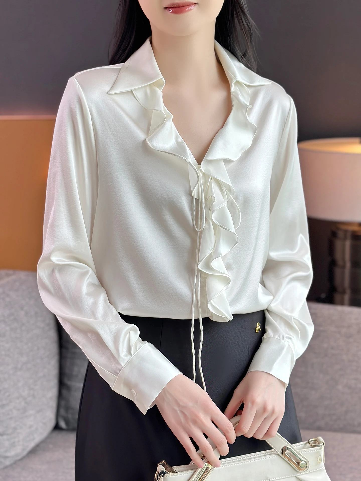 

Элегантная романтичная шелковая рубашка с V-образным вырезом, плиссированная, из двойного атласного шелка, с длинным рукавом, в повседневном стиле, производство Китай