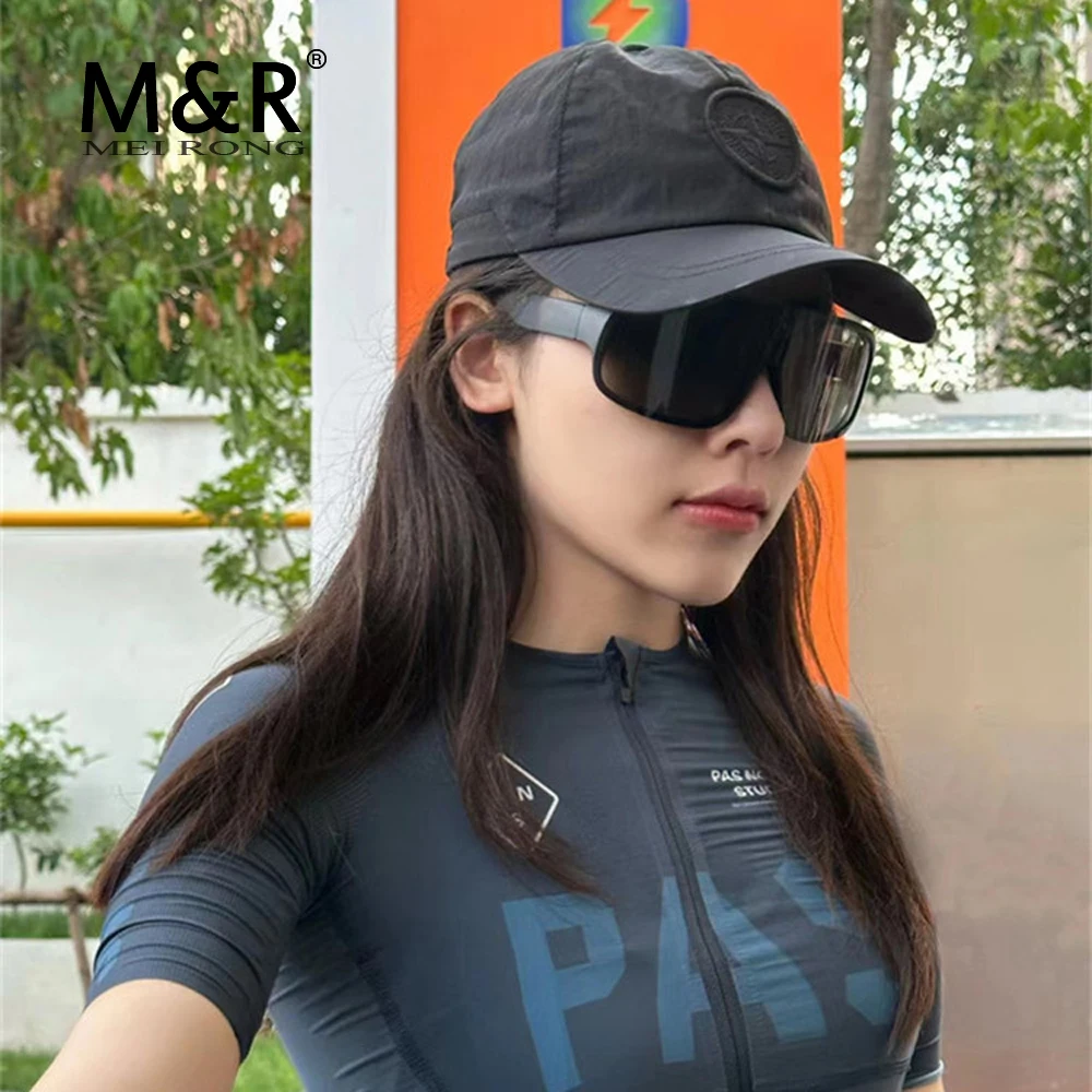 

2024 Fashion New Women's One piece Square Sunglasses Windproof Sand Eye Protection Glasses Men's Outdoor Sports Cycling Sunnie