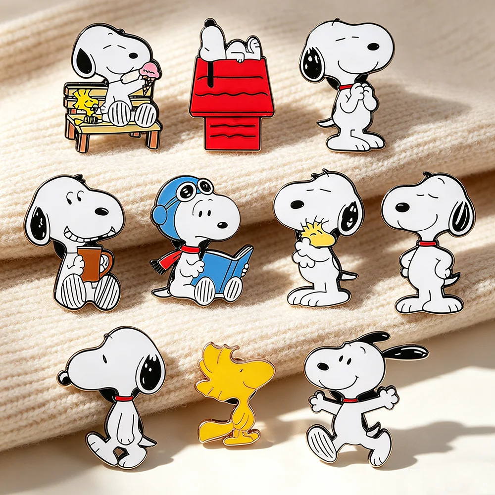 10pcs/set Kawaii Cartoon Snoopy Series Dog Pin Enamel Metal Badge Cute Fashion Clothing Hat Accessories Gift