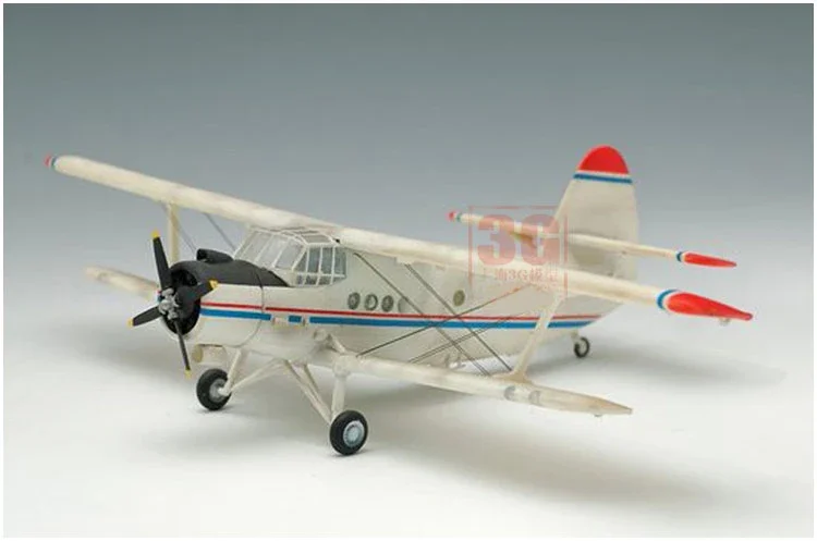 Trumpeter geassembleerd vliegtuigmodelset 01602 Antonov An-2 multifunctioneel transportvliegtuig 1/72