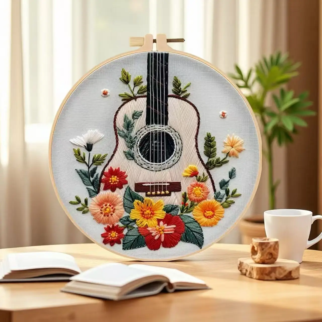 Ein Set DIY-Blumen-Violinen-Stickerei-Material-Kits, geeignet für Anfänger, einschließlich Nadeln, Fäden, Stickstreifen und einer En