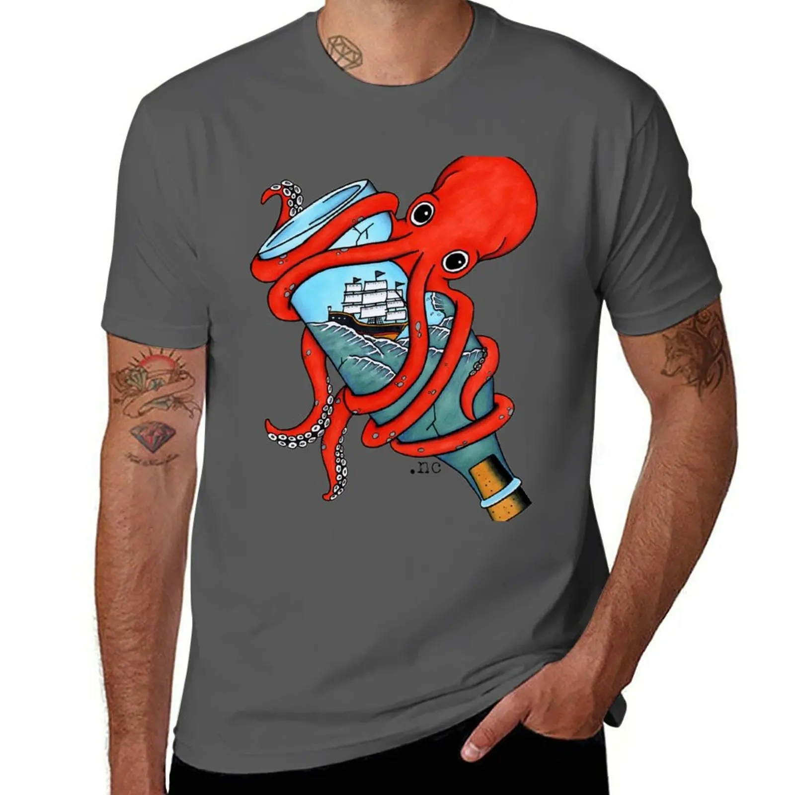 New Octopus & Bottle Tattoo T-Shirt sports fan t-shirts sweat shirts Men's cotton t-shirt