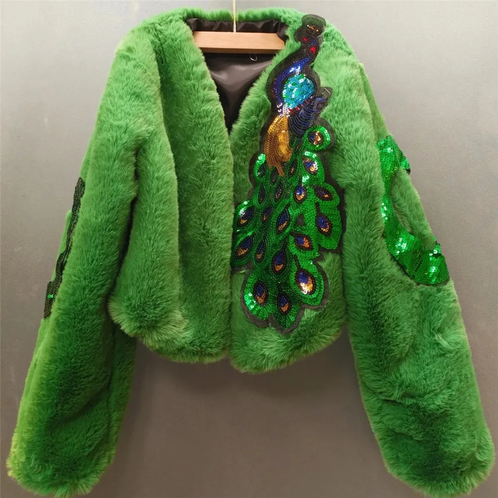 Abrigo de pelo de conejo verde pavo real para mujer, chaqueta gruesa de algodón con Clip corto, a la moda, novedad de invierno, 2023