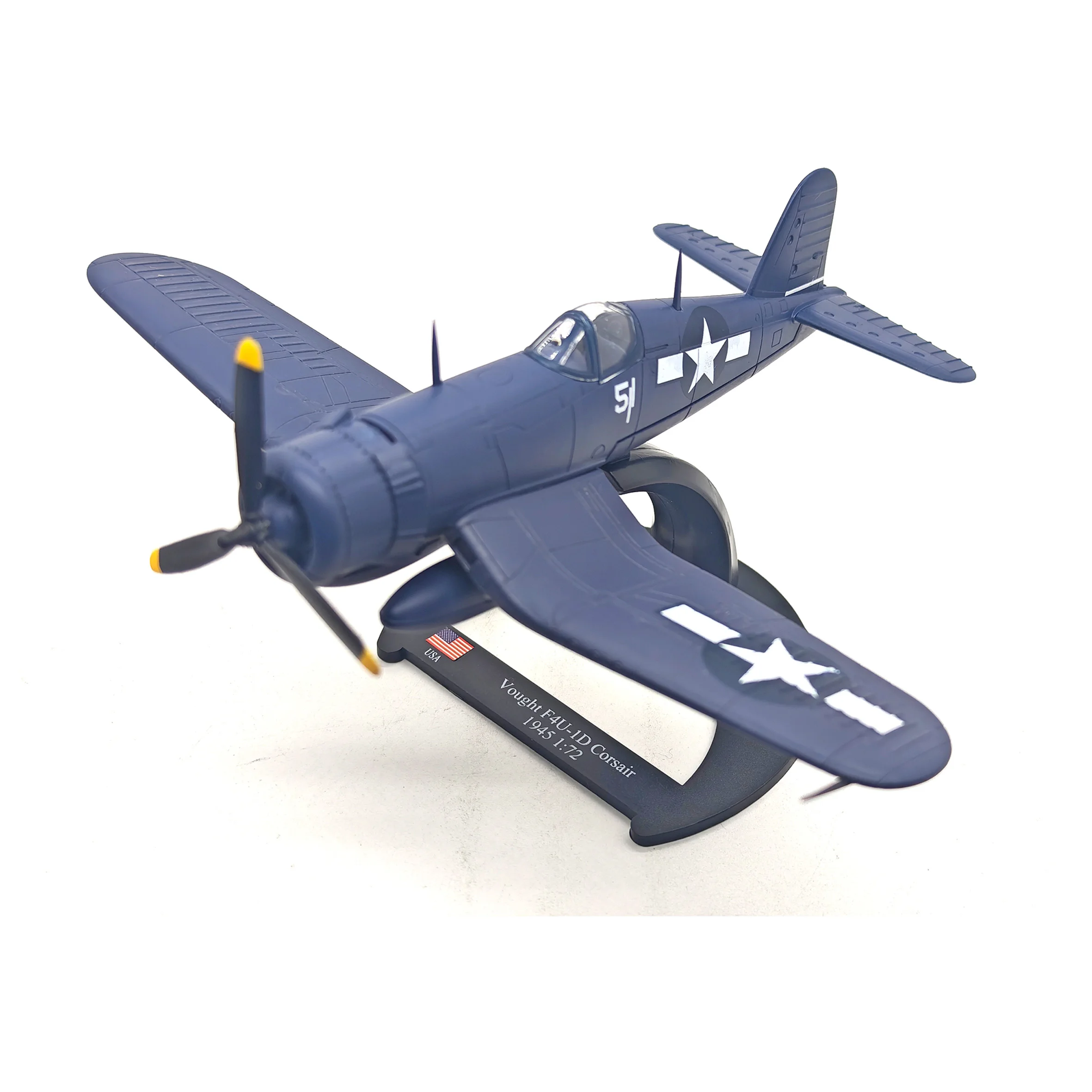 

Масштабная модель истребителя F4U-1D США времен Второй мировой войны, 1945 года, готовая статическая модель.
