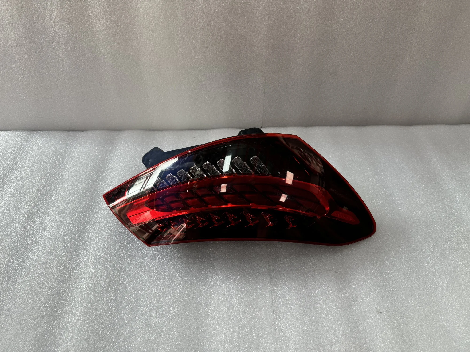 

Factory Hot Selling High Quality Taillights Suitable For E-Class W213 LED Combination Taillights 2021 W213 Taillig