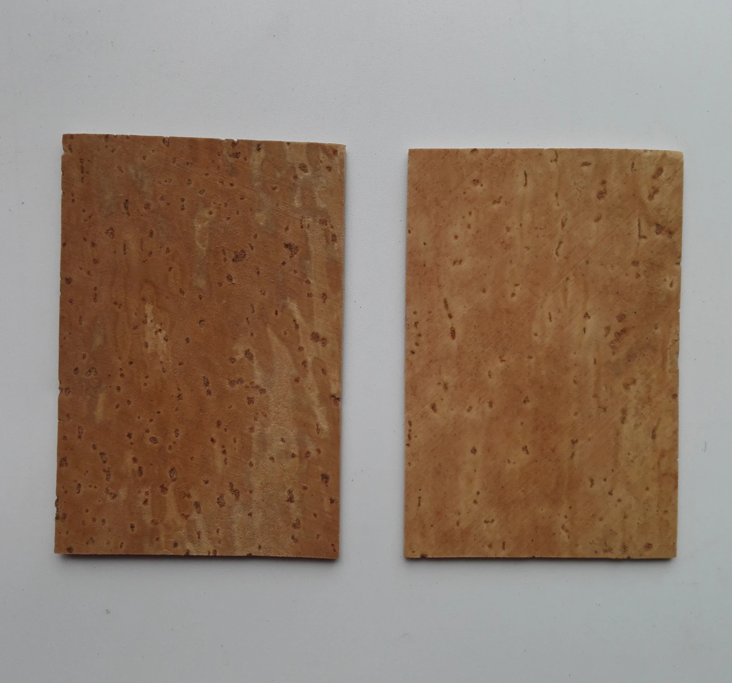 (20 Pieces/Lot) 40mm*60mm Saxophone Natural Cork Sheet 1.4mm 1.5mm to 2.0mm