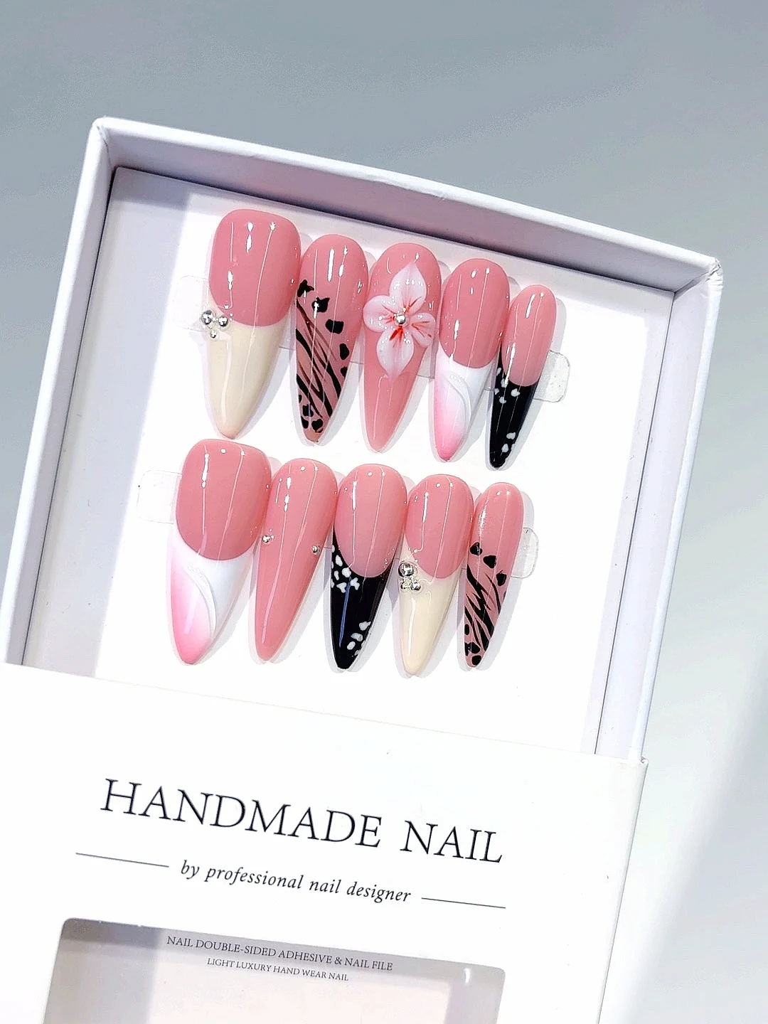 

Pink Floral Leopard Rhinestone Almond Press on Nails, Handmade False Nails Set for Women (10 Pcs) D562