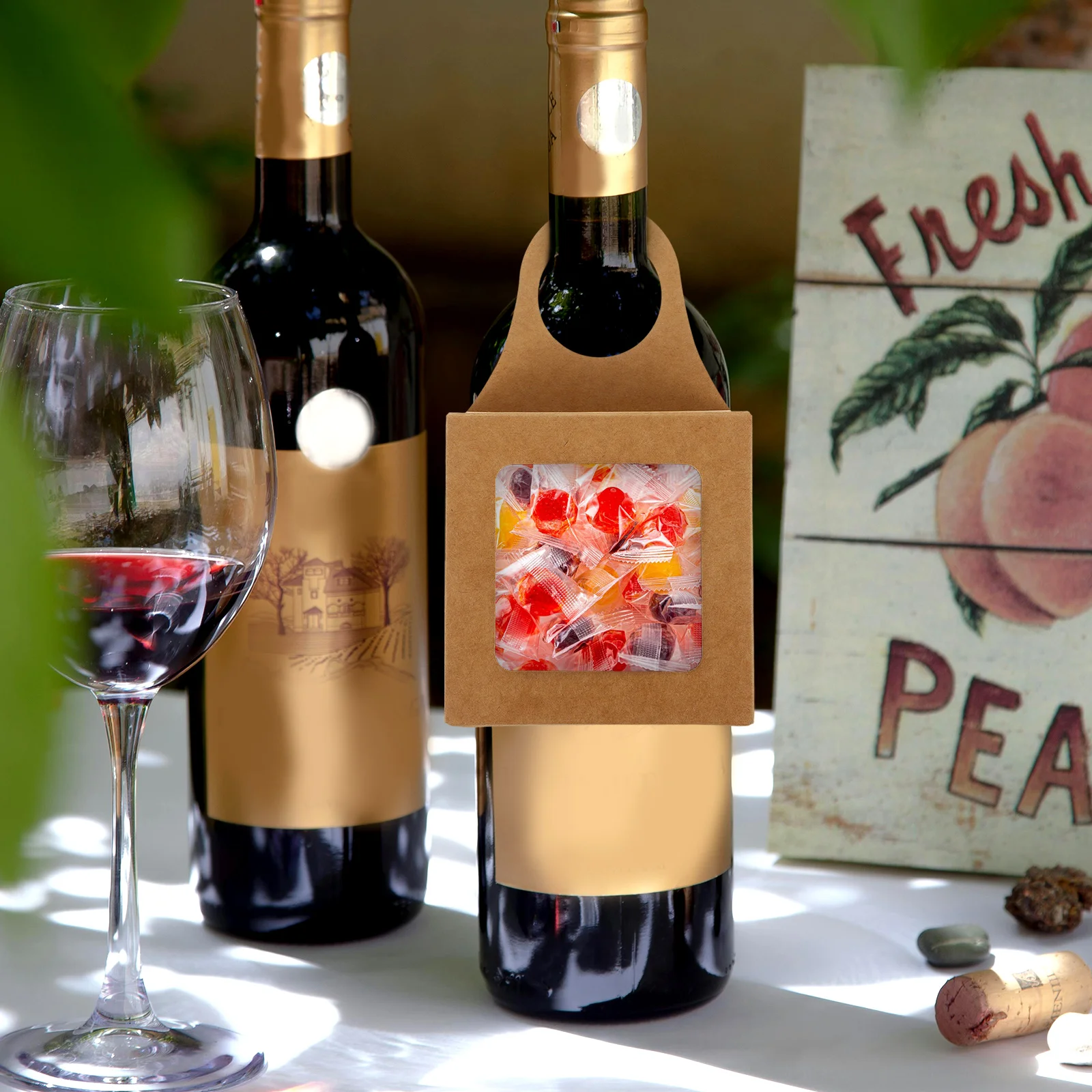 

20Pcs Kraft Paper Hanging Wine Bottle Boxes Durable Gift Packaging Box for Weddings Birthdays Baby Showers Elegant Wine Holder