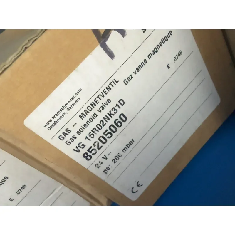 Kromschröder VG 15R02NK31D g as solenoid valve, 24V, Pe: 200 mbar – inquiries welcome.