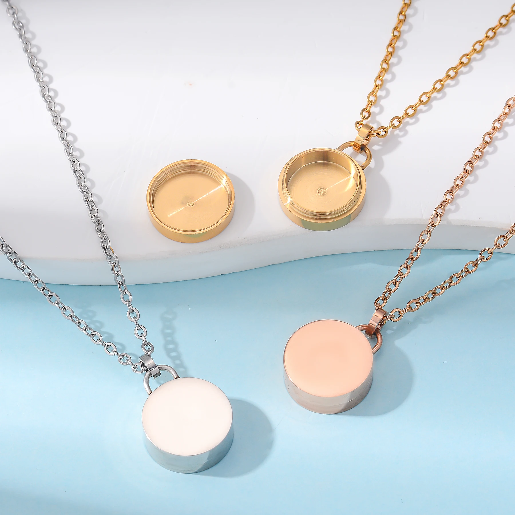 Personalized Pet Ashes Necklace Custom Dog Memorial Pendant Cremation Jewelry Pet Loss Gift Custom Photo & Name Necklace