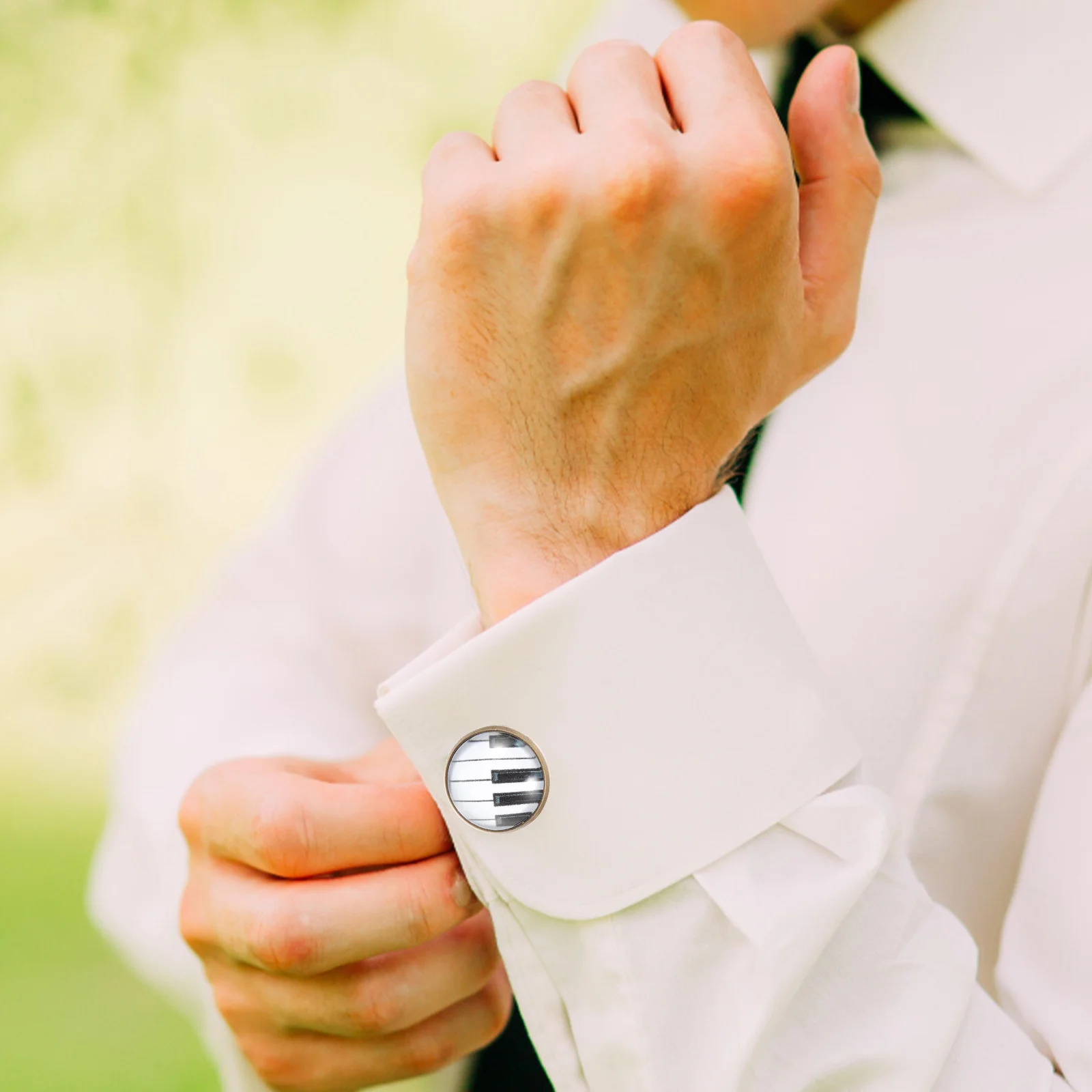 2 szt. Spinki do mankietów w stylu vintage dla mężczyzn, inspirowane pianinem, guziki do smokingu, przyciągające wzrok ozdoby do koszuli na wesele, imprezę, do biura, metalowe