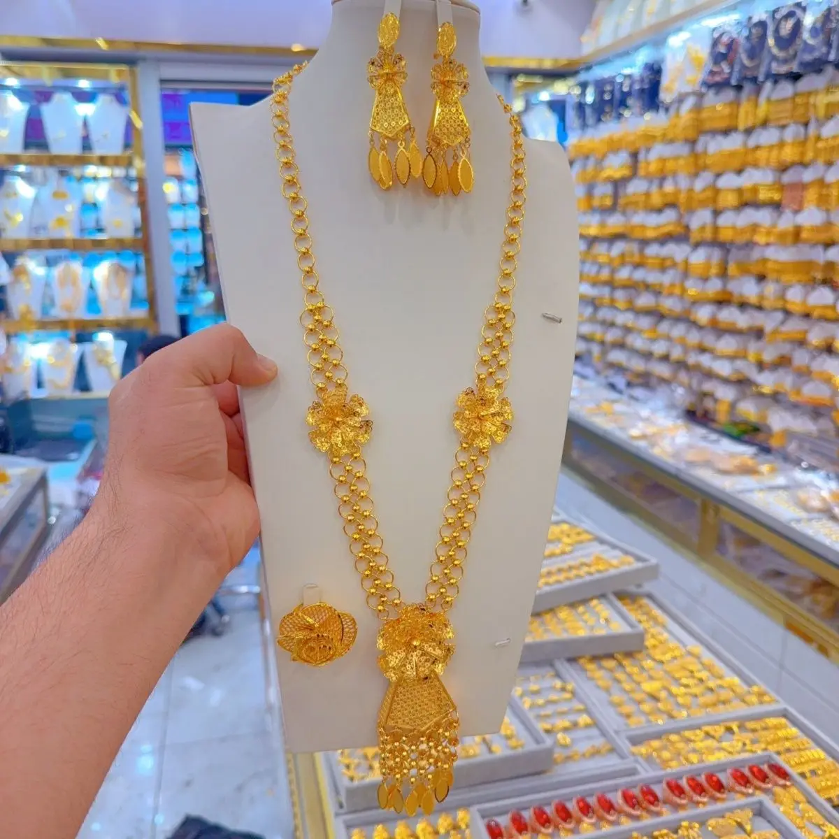 

Новое французское 24-каратное позолоченное ожерелье, серьги, кольца, элитный комплект свадебных украшений в качестве праздничного подарка для женщин YY10840