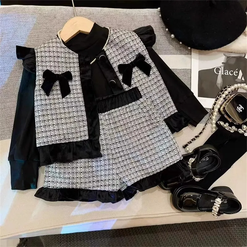 Childrens Sets Spring Autumn New Korean Girl Lattice Children Long Sleeves Undershirt Shorts Three Piece 2024 Sweet Fashion