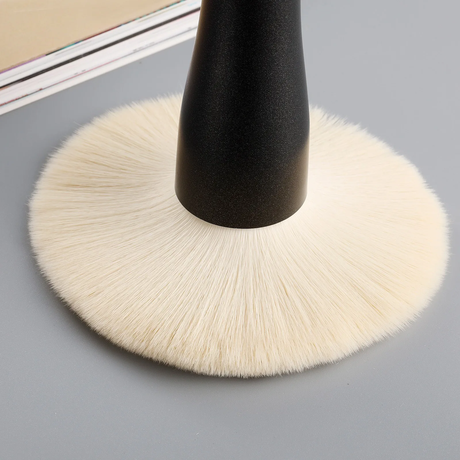 Brocha de polvo grande individual, brocha de maquillaje de calidad, herramientas de maquillaje profesionales, juego de brochas de maquillaje sin rastro, herramienta de brocha de belleza correctora