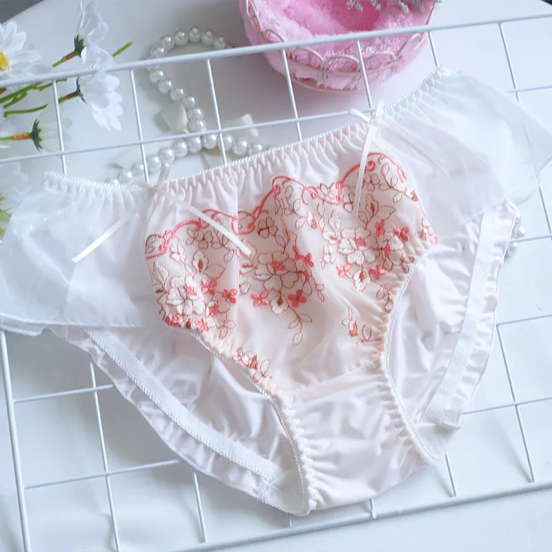 New mid-waist women's panties ice silk embroidery lace thin of breathable underwear fast drying girls panties