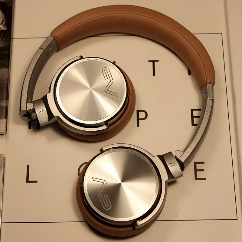 Portable Wireless Bluetooth Headphones, Over Ear Stereo Bass Headset with Mic, Lightweight Travel Music Earphone