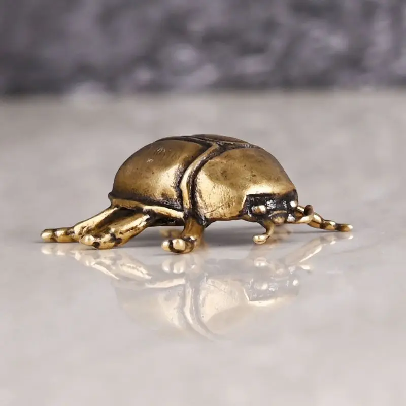 Chinese brass ladybug small ornaments Handmade copper cast insect home bonsai ornamental tabletop small copper art pieces