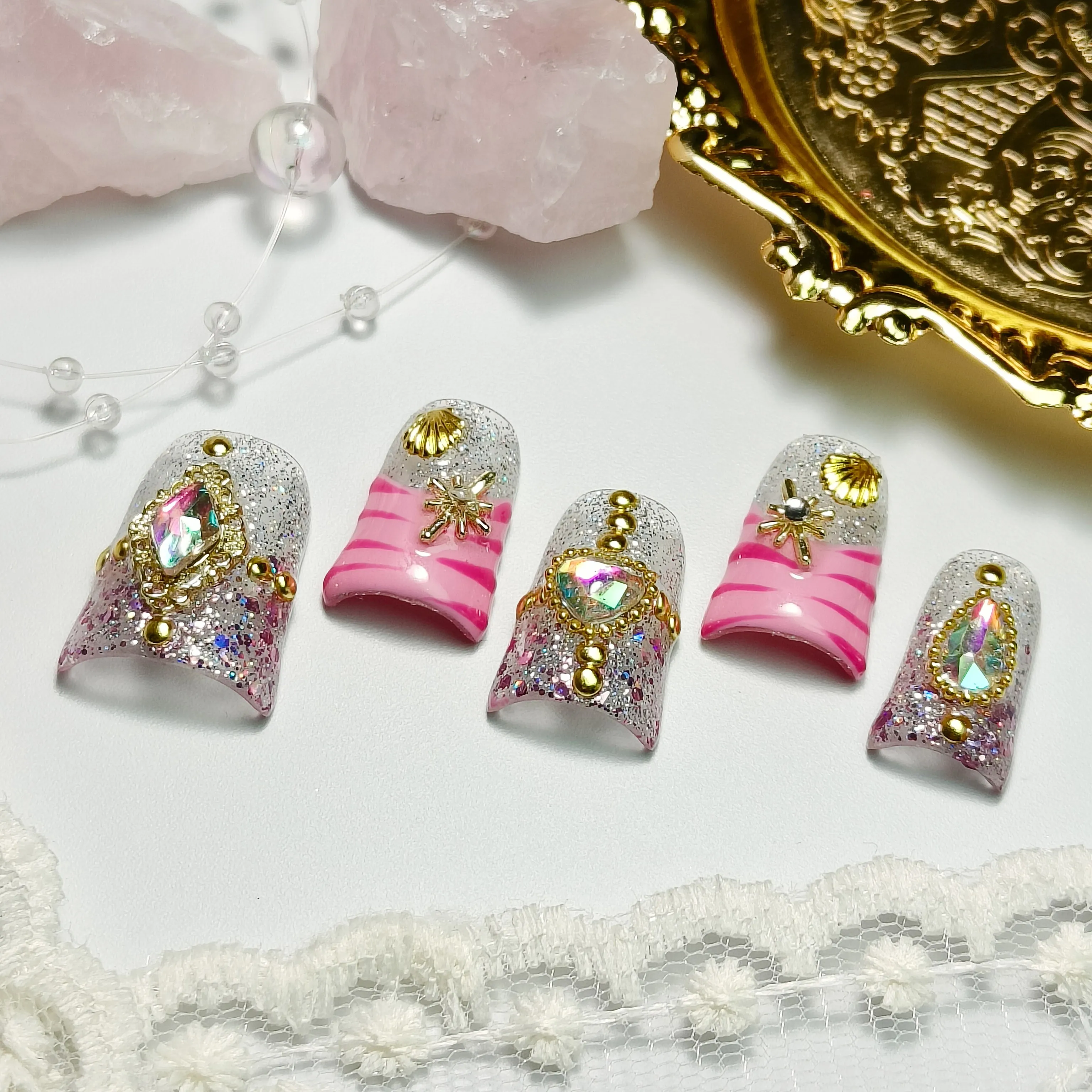 10 pezzi di unghie finte, stile fata di lusso, glitter rosa-argento, conchiglia e gemme, strass 3D, fatte a mano