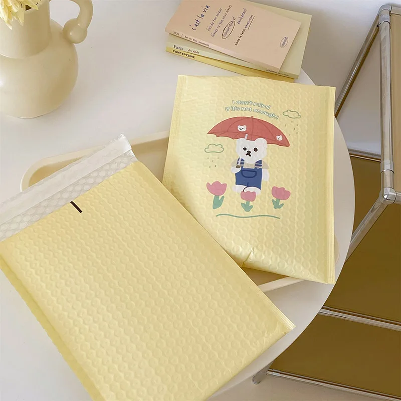 30Pcs 22x31.8cm Yellow Plastic Bubble Bag Large Shipping Packaging Bags Waterproof Mailing Envelope Gift Bubble Mailers Pouches