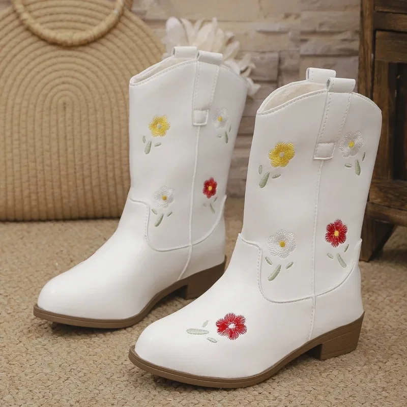 

Кожаные сапоги для девочек, осенне-зимние детские сапоги до середины икры с вышивкой, новые милые элегантные детские модные повседневные ботинки с острым носком