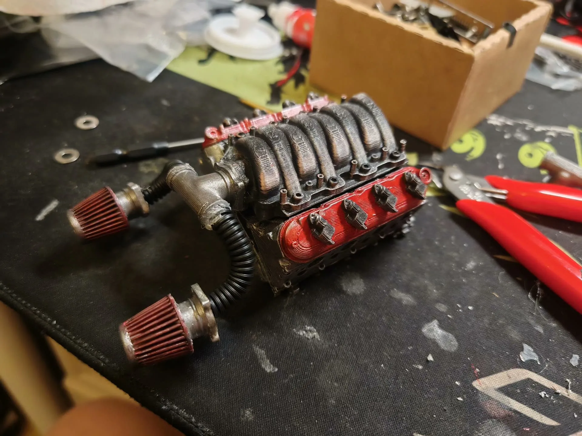 

Модель двигателя V8 для декорации радиоуправляемых краулеров 1/10: Traxxas TRX4 Defender, Bronco, AXIAL SCX10, RC4WD D90, Wraith