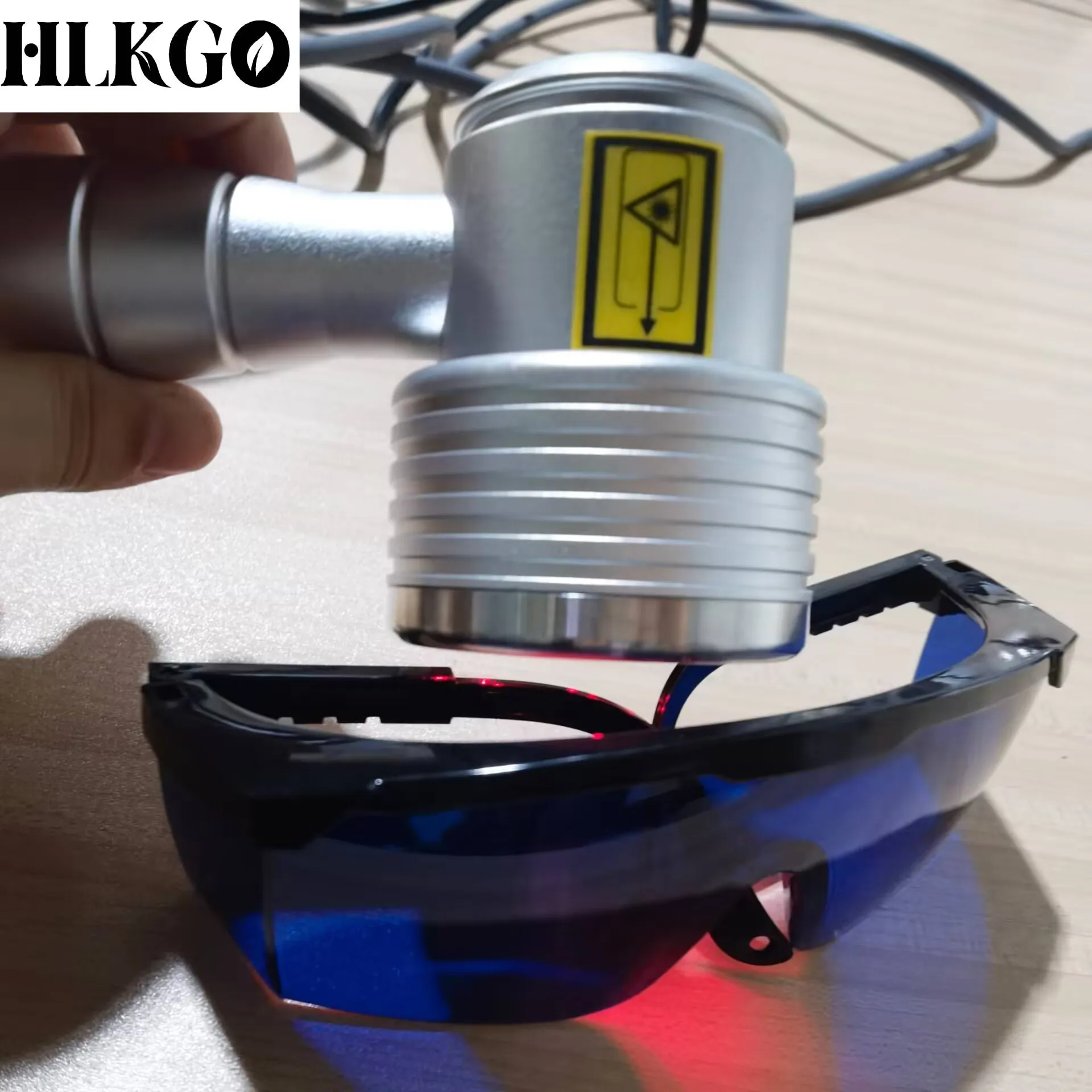 

Лазерный терапевтический аппарат 1055 мВт для людей и животных с 2 насадками, класс IV, для глубокого восстановления тканей при артрите, растяжениях мышц, для собак, кошек, лошадей