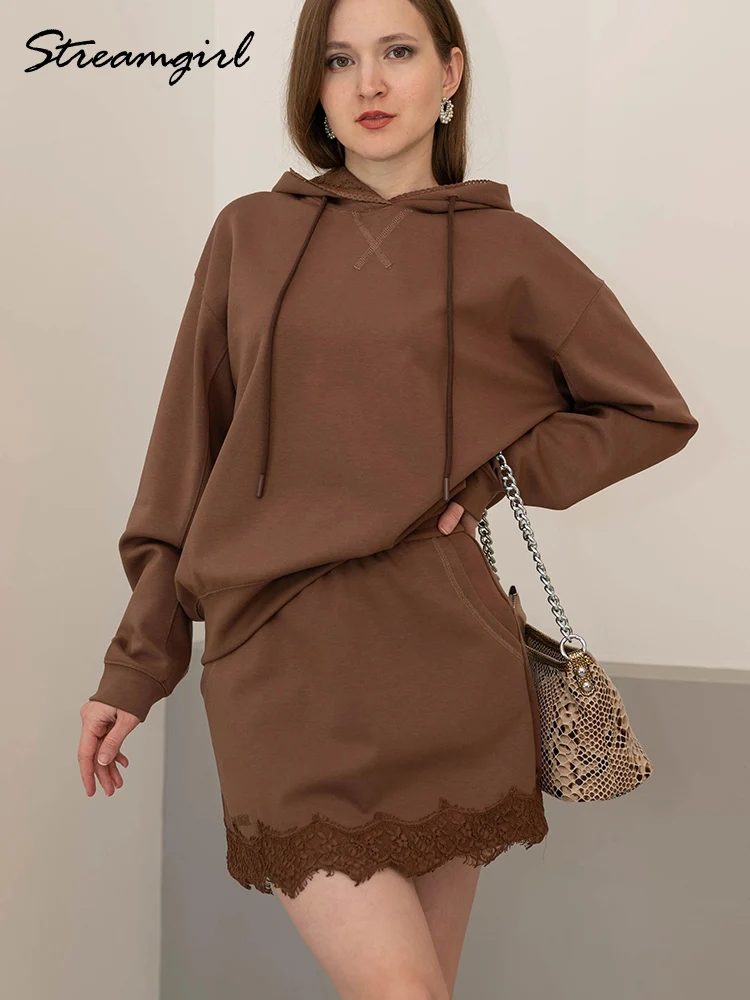 

Женский спортивный костюм с юбкой и кружевными элементами, комплект из двух предметов: летние желтые худи и юбки, женские комплекты из 2 предметов, коричневый, 2026, костюм женский, летний костюм женский