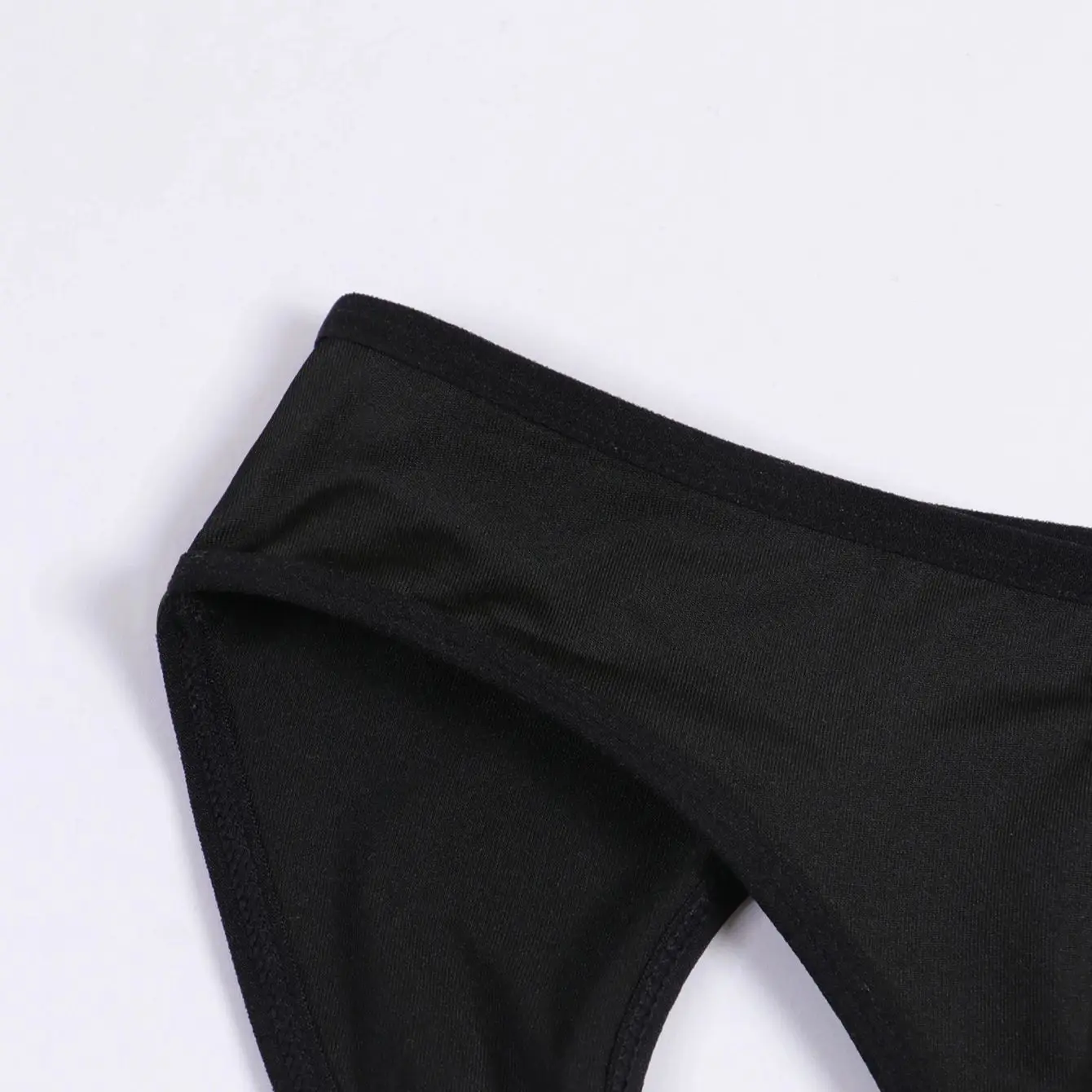 ملابس داخلية مثيرة للرجال مع ربطات عنق مطبوعة ملابس داخلية مقصوصة ملابس داخلية منتفخة سراويل داخلية صغيرة مع ثقوب ملابس داخلية للرجال