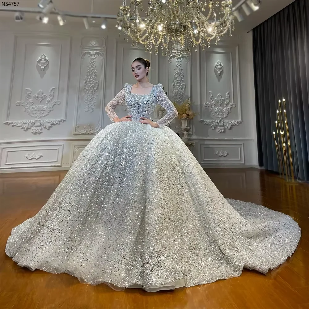 Индивидуальное свадебное платье Amanda Novias с квадратным вырезом, длинными рукавами и блестящими элементами