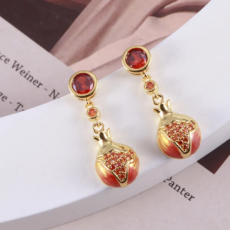 

Fashion Niche Design Zircon Inset Copper Alloy Gold Plated Pomegranate Hand-painted Enamel Lovely Cute Sweet Fruit Shape Earring