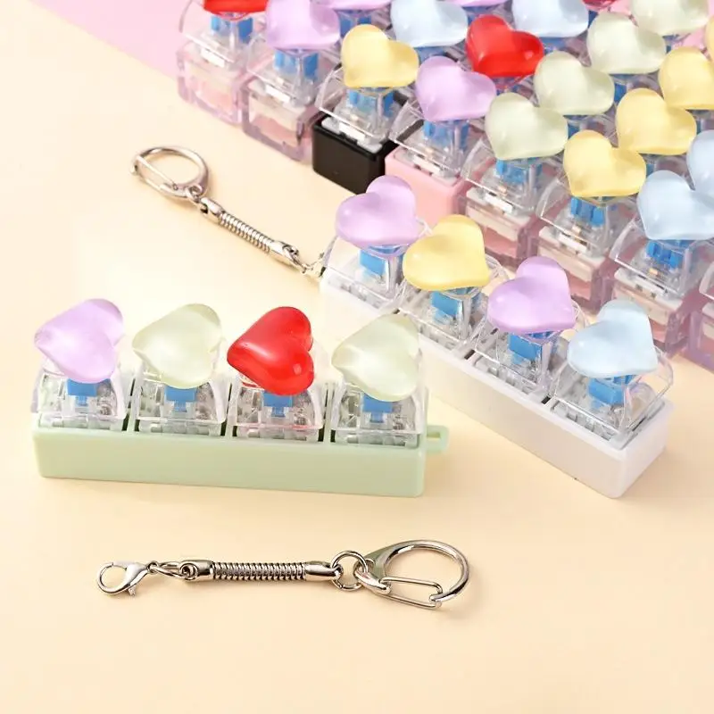 Anti-Stress-Fidget-Schlüsselanhänger, niedliches herzförmiges Tastatur-Design, Taschenanhänger, schönes kleines Geschenk für Klassenkameraden und Freunde – Detail 3