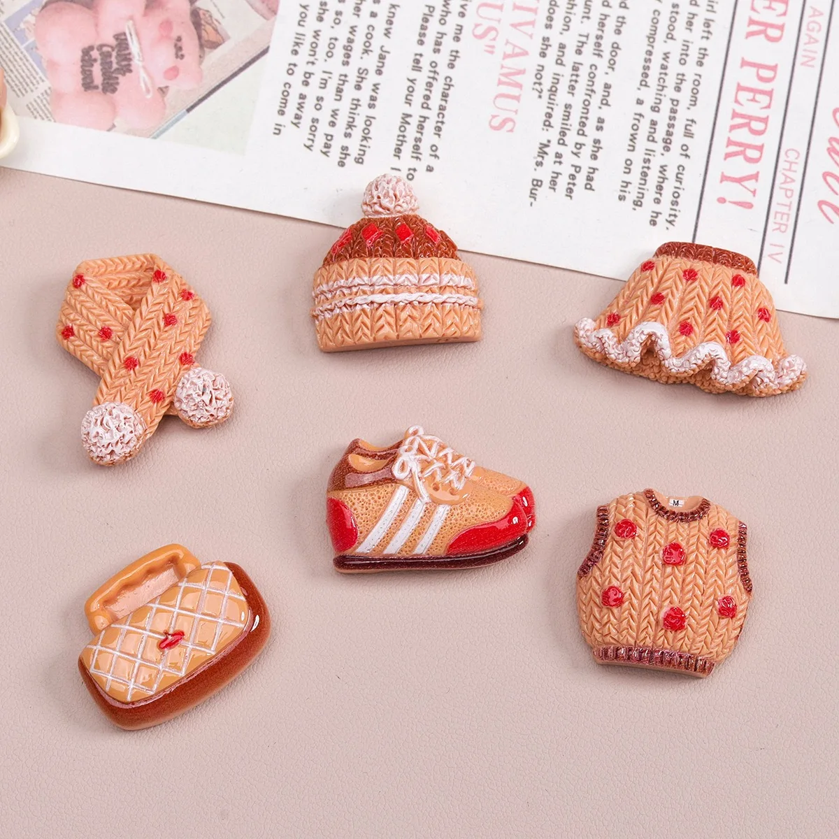 10pcs Kawaii Warm Hat Scarf  Resin Flatback Cabochon Figurine Scrapbooking DIY Home Accessories Crafts