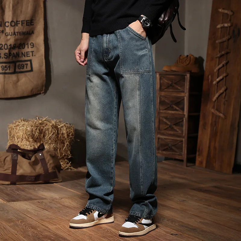 

Новые модели мужских джинсов на весну-осень 2026: широкие джинсы из денима с неэластичными вставками, свободный прямой крой, большие размеры