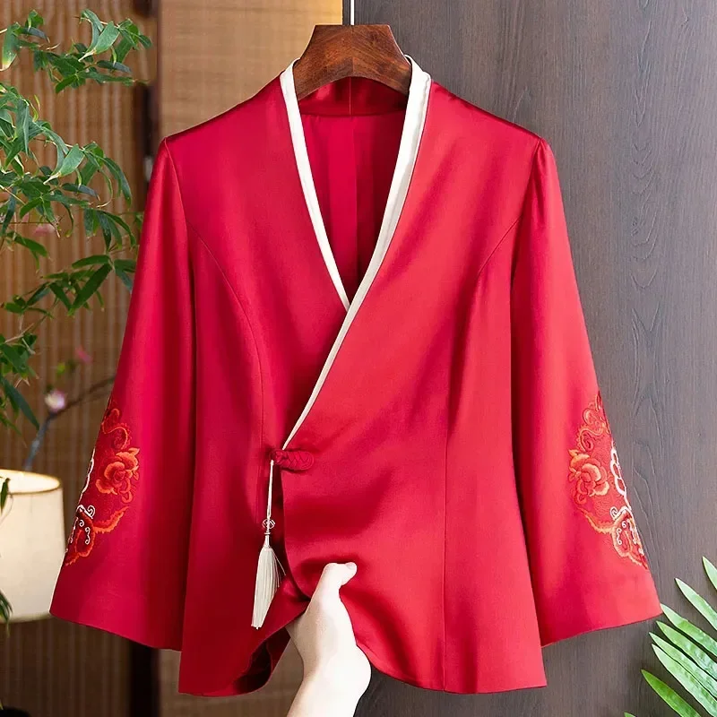 Chinese Style Forged Noodles Embroidery Modified Hanfu Coat Women's 2024 Spring New Retro Slim Buckle Short lady Clothing Jacket