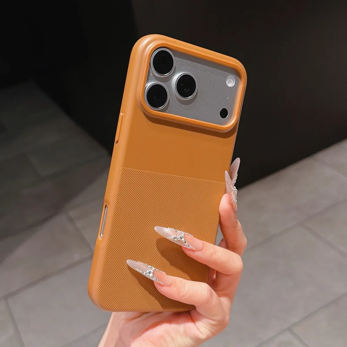 Original Matt Anti-Rutsch Geometrische Punktmatrix Handyhülle für iPhone 17 Air 16 15 14 Plus 13 12 11 Pro Max TPU Stoßfeste Schutzhülle