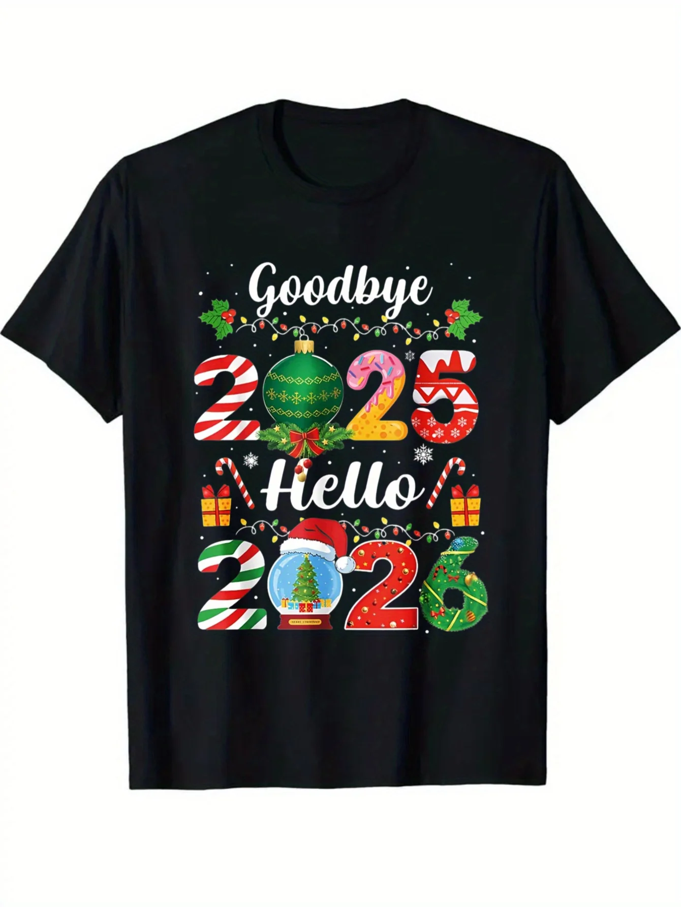 

Повседневная женская футболка с черным рождественским принтом «Goodbye 2025 Hello 2026» и разноцветным рисунком снеговика с мячом