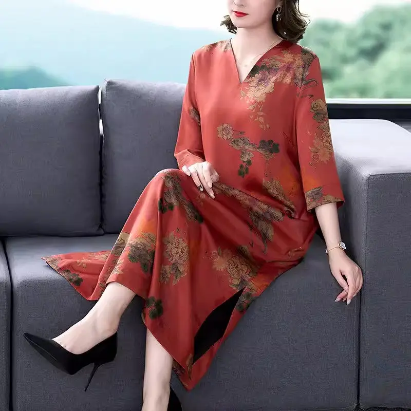 2024 Summer New Middle Aged And Elderly Mom's Wear Fashion Dress Large Size Loose Vintage V-Neck Printed Dress For Women K829