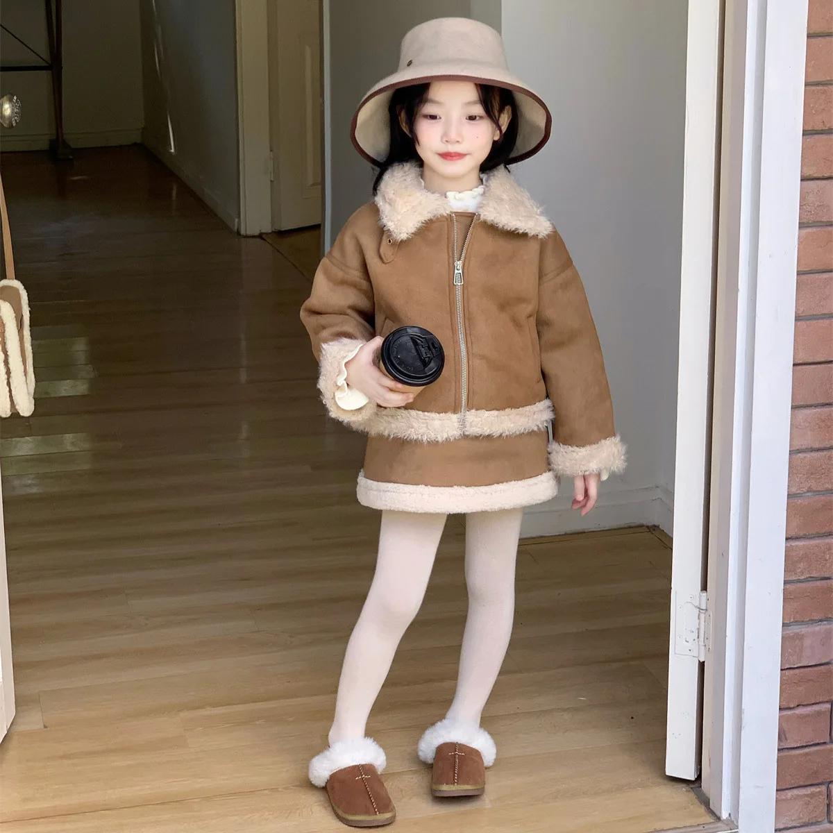 

2025 Autumn Winter New Girls Fashion Lamb Wool Set Children Faux Fur One Piece Coat Half Skirt Two Piece Set